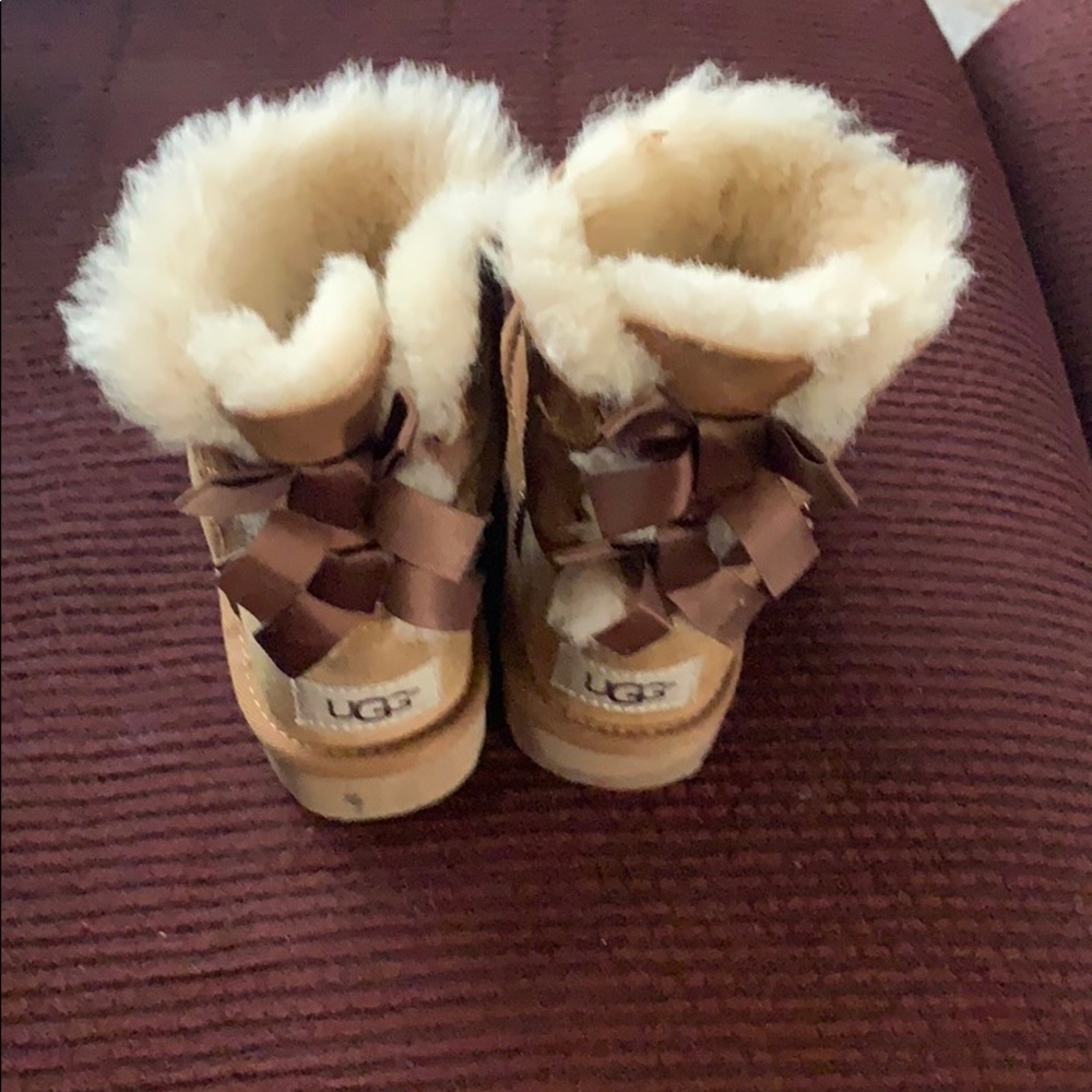 Ugg boots (size 8 toddler size)
